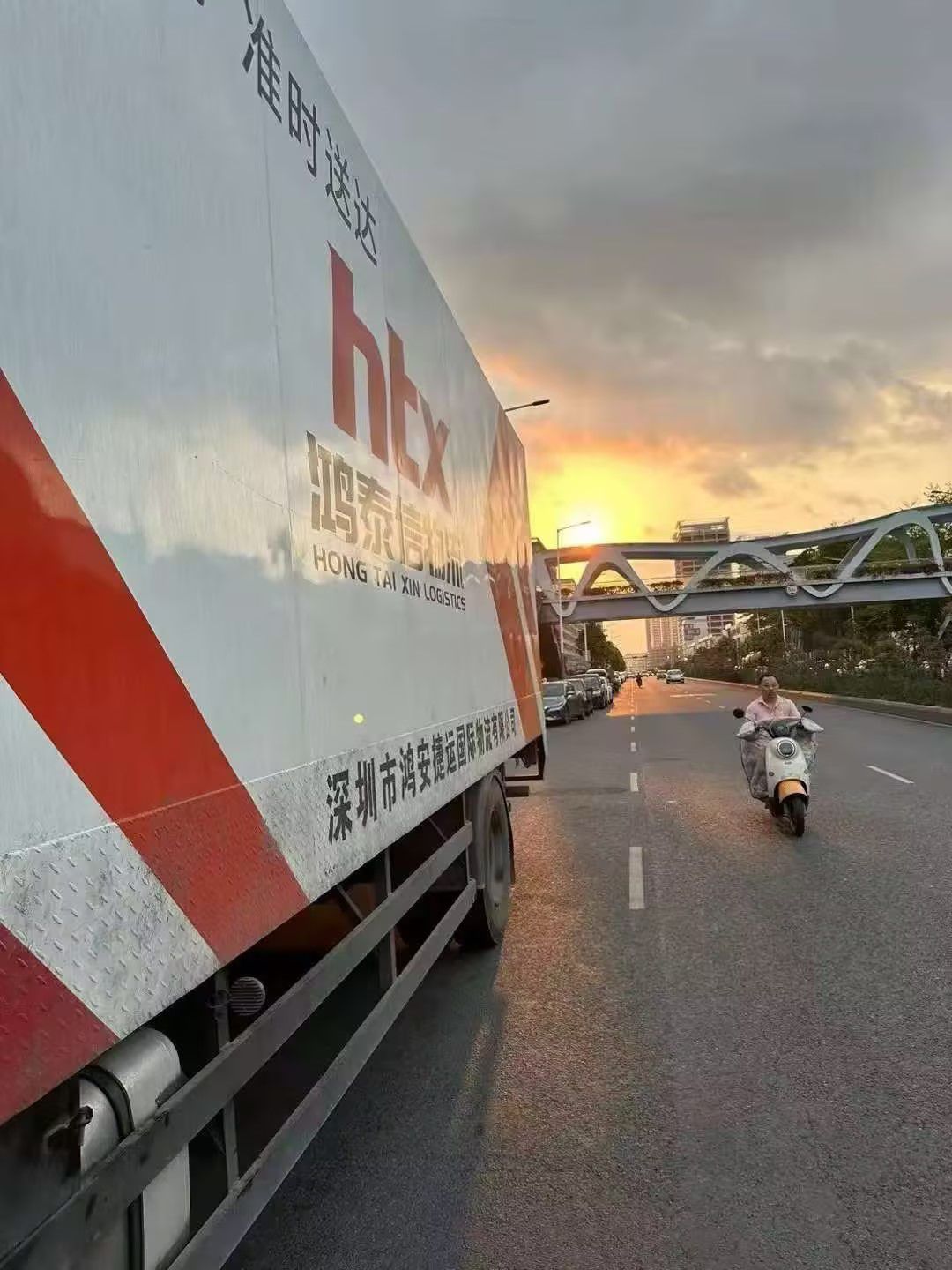 鴻泰信中港物流：?；房缇尺\輸的安全守護者